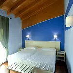 Ristorante Vecchia Riva 3* וארסה