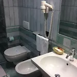 Ristorante Vecchia Riva מלון וארסה