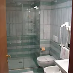 מלון Ristorante Vecchia Riva 3*