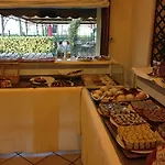 מלון Ristorante Vecchia Riva וארסה