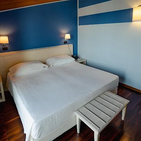 Hotel Hotel Ristorante Vecchia Riva 3*