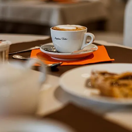Hotel Ristorante Vecchia Riva Hotel 3*