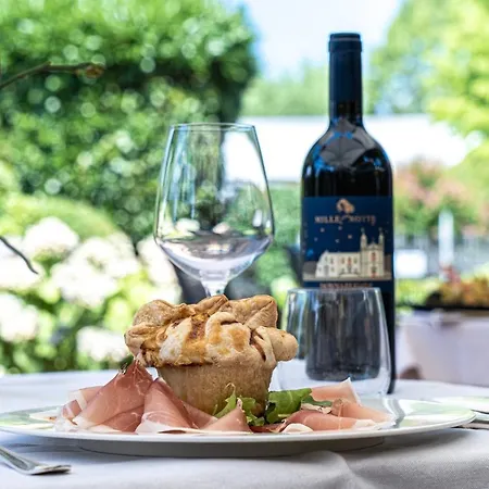 Hotel Ristorante Vecchia Riva 3* Varese