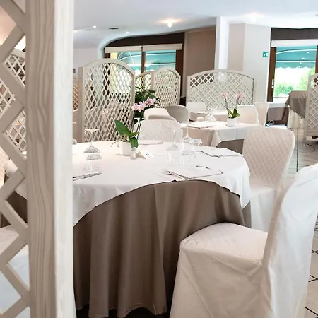 Hotel Ristorante Vecchia Riva