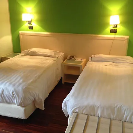 Hotel Ristorante Vecchia Riva 3*