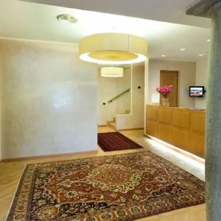 Ristorante Vecchia Riva فاريسّي
