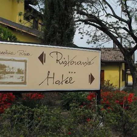 فندق Ristorante Vecchia Riva