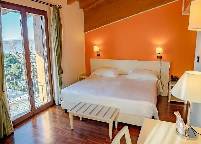 Ristorante Vecchia Riva فندق