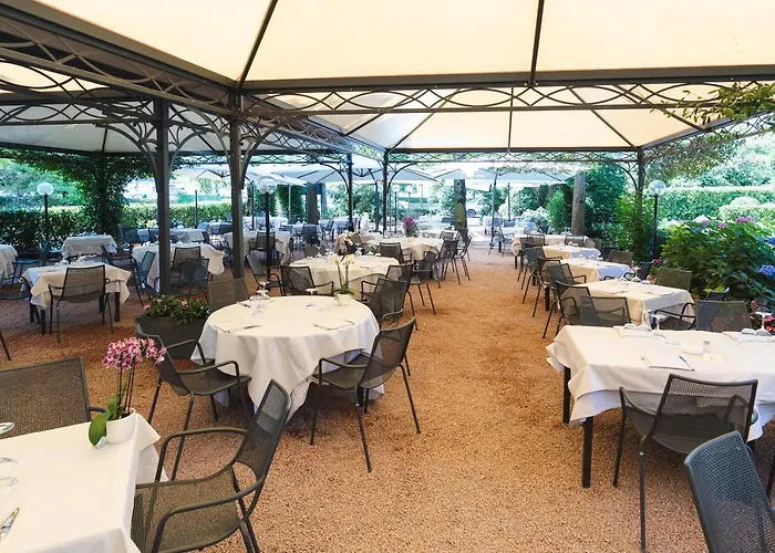 فندق Ristorante Vecchia Riva فاريسّي