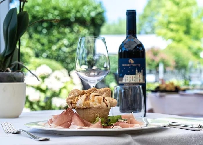 Ristorante Vecchia Riva 3* فاريسّي