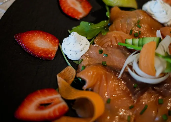 Ristorante Vecchia Riva فندق فاريسّي