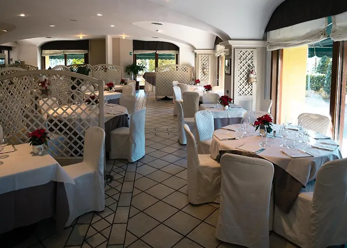 Ristorante Vecchia Riva فاريسّي