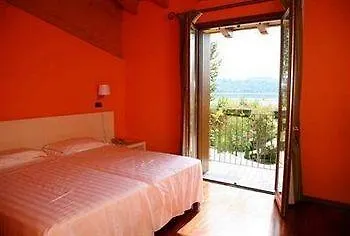 فندق Ristorante Vecchia Riva فاريسّي