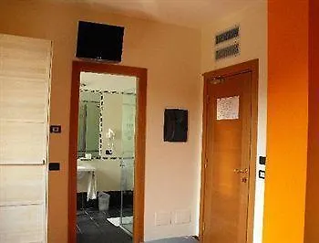 فندق Ristorante Vecchia Riva 3*