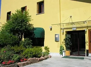 Ristorante Vecchia Riva فاريسّي